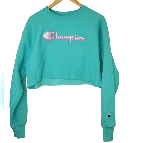 Champion Sweaters - Women's Champion Reverse Weave Embroidered Crop Sweater Size Medium